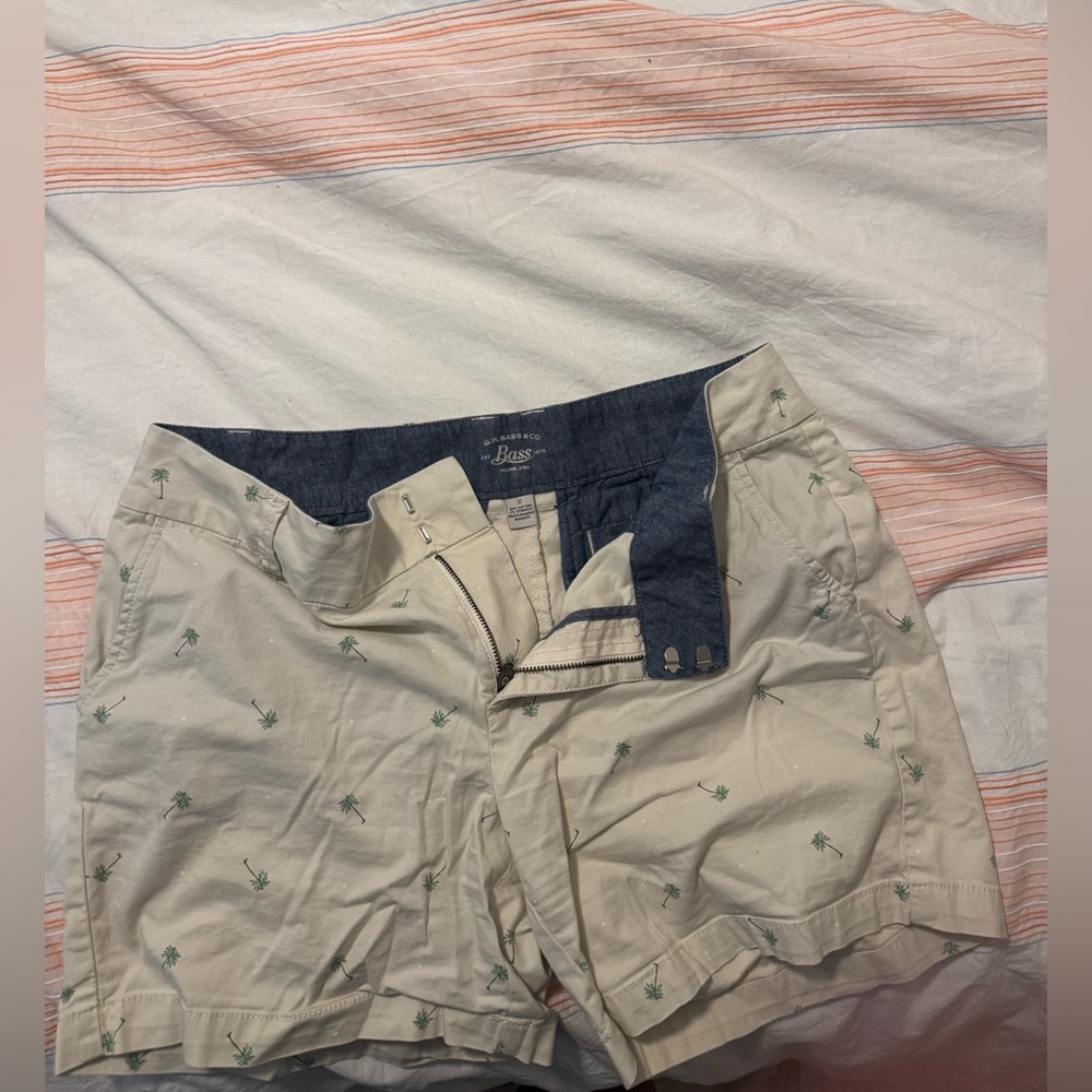 Bass Palm Tree Relaxed Fit Shorts